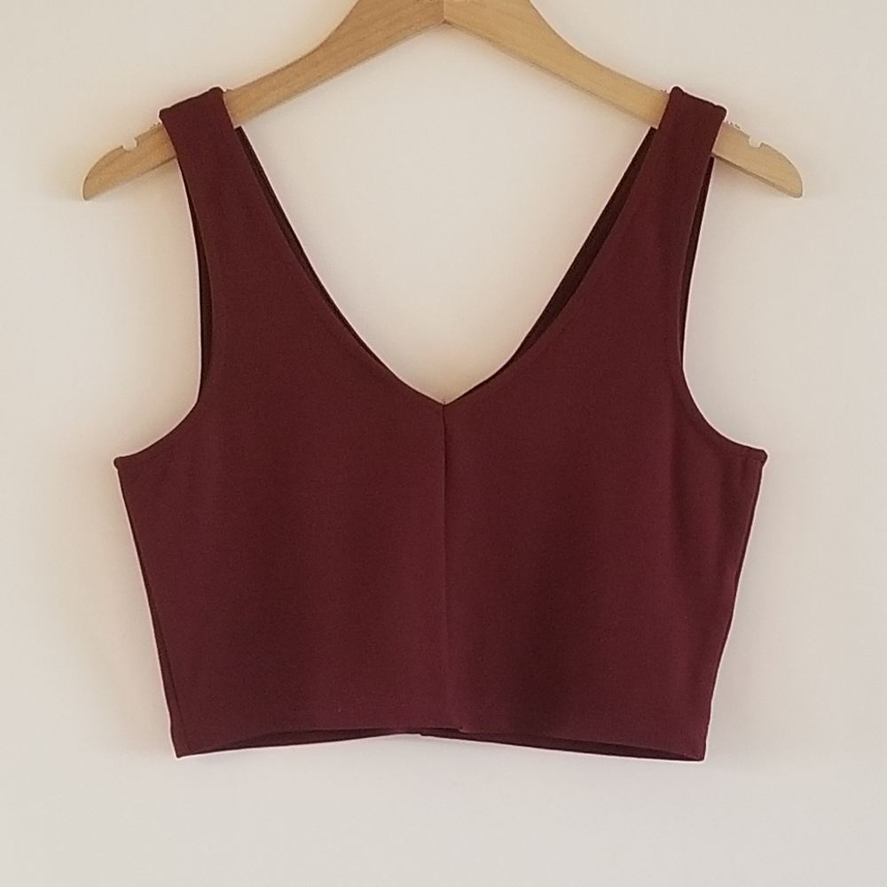 New TOPSHOP Double V Knit Crop Top - Auburn